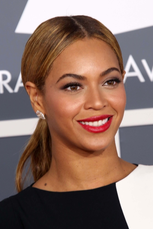 Intervista: Beyoncé risponde alle domande dei suoi fan