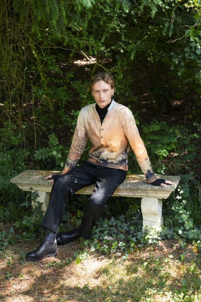 Agnès b. e il Louvre firmano una collezione ispirata ai paesaggi senza tempo di Claude Lorrain