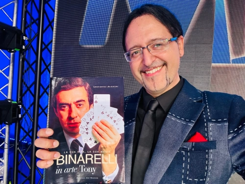 Binarelli, in arte Tony: il libro con cui Gabriele Mago Gentile restituisce alla magia italiana la memoria di un maestro