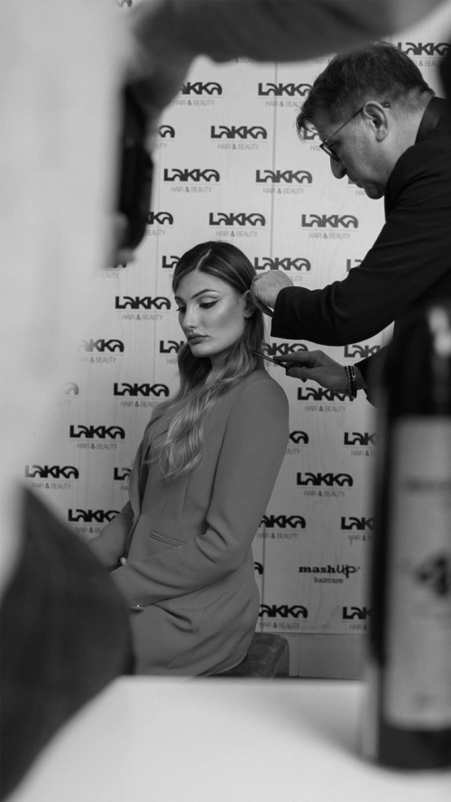 Capelli lisci e luminosi: il nuovo trattamento vegano esclusivo di Lakka Hair&Beauty