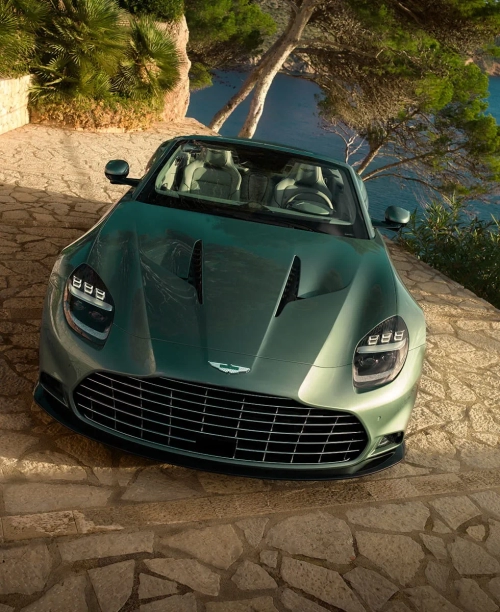 Vanquish Volante: Un ritorno audace di Aston Martin alla scena delle cabriolet Grand Touring