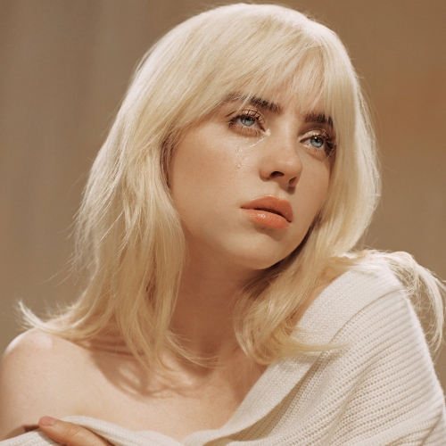 Billie Eilish, trasformata in un'icona pin-up