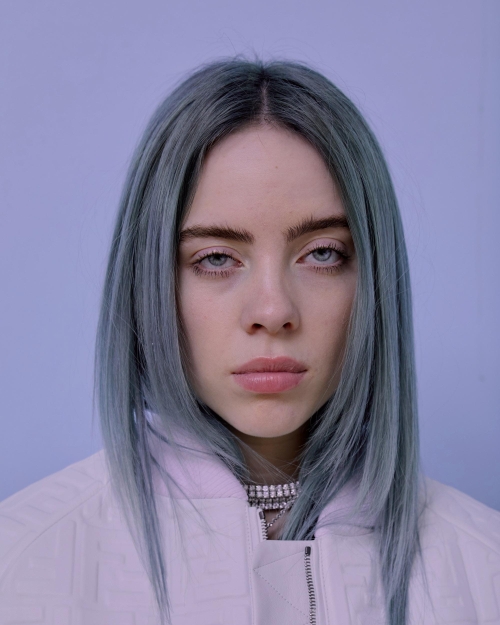 Billie Eilish: “Non sono contenta del mio corpo. Ma chi lo è?